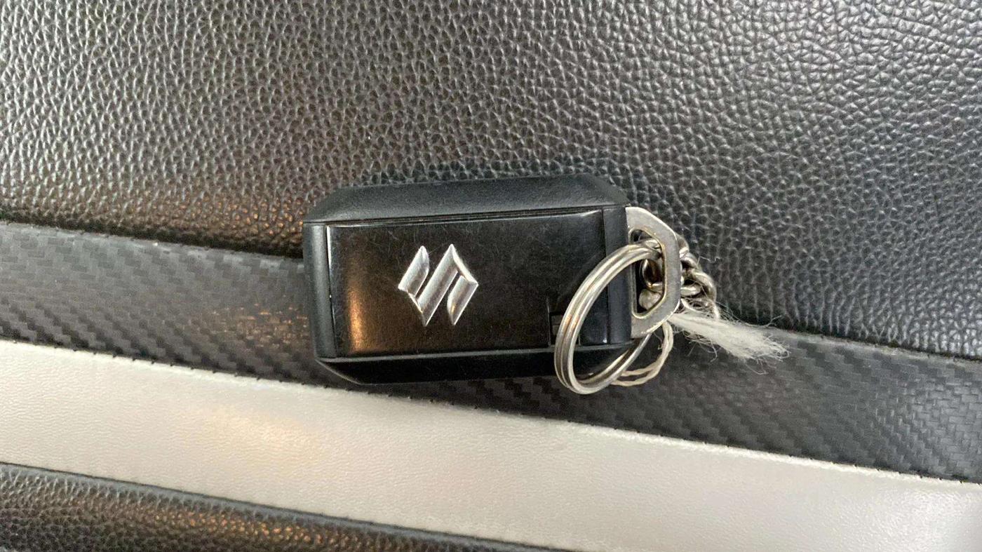 2019 Maruti Baleno ZETA PETROL 1.2, Petrol, Manual, 59,573 km, Key Close Up