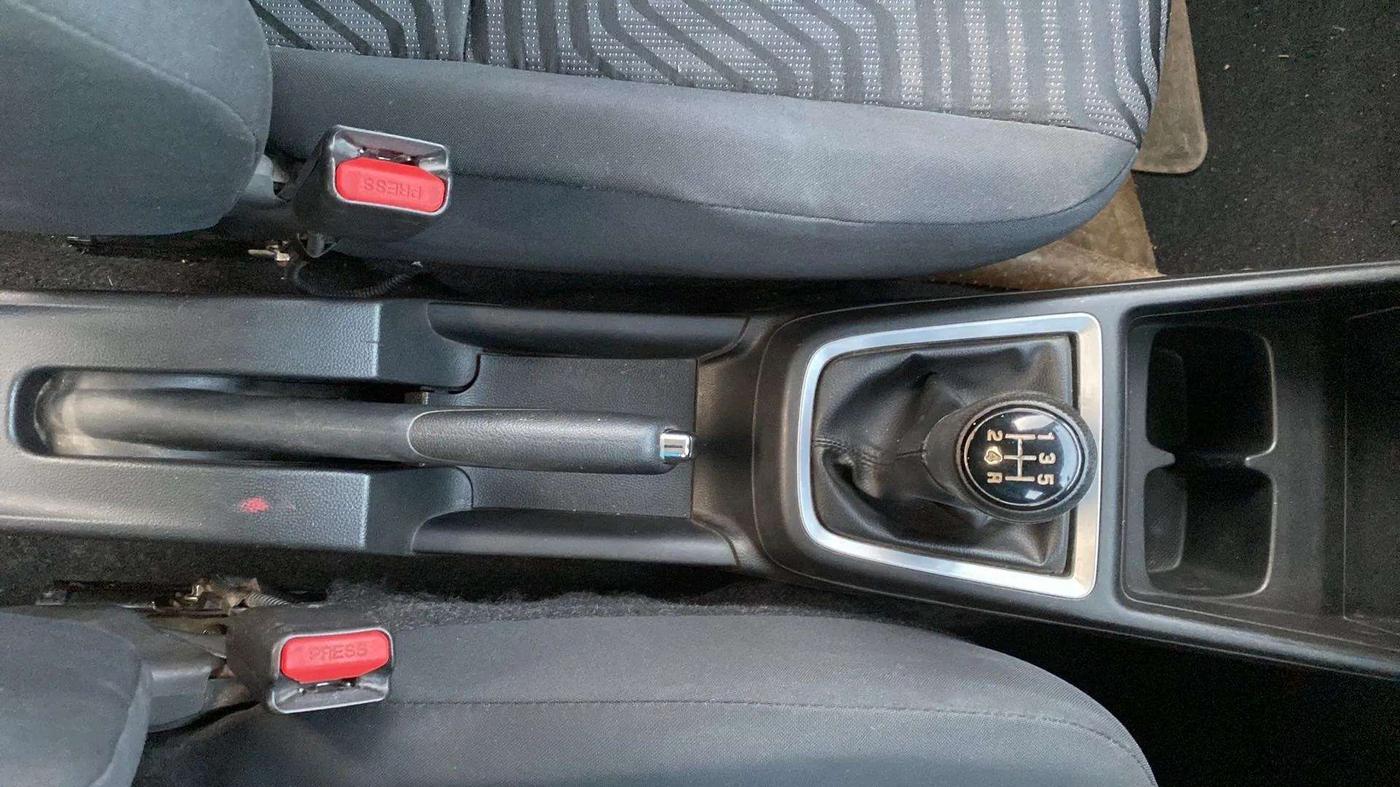 2020 Maruti Swift VXI, Petrol, Manual, 27,626 km, Gear Lever