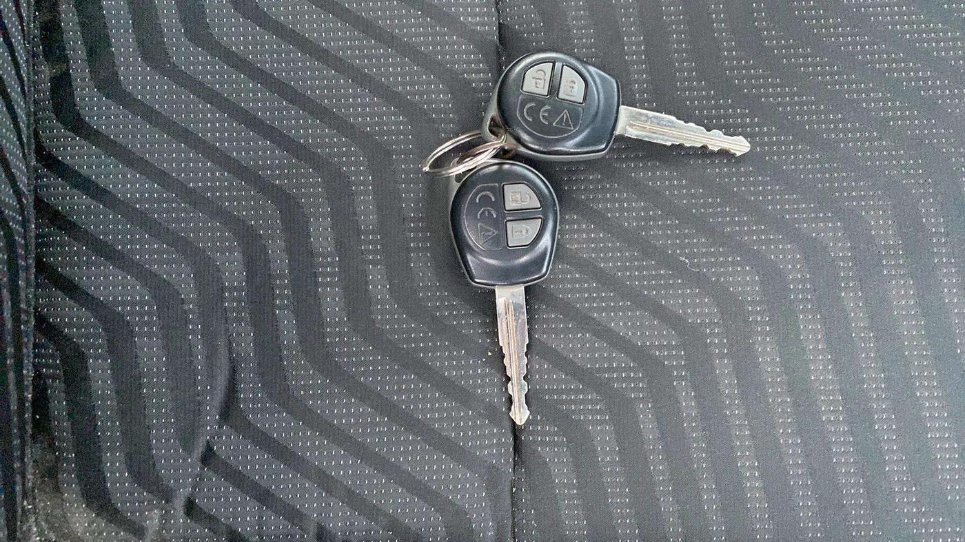 2020 Maruti Swift VXI, Petrol, Manual, 27,626 km, Key Close Up