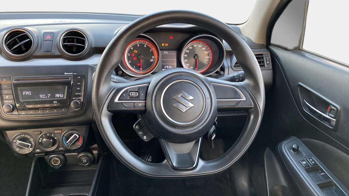 2020 Maruti Swift VXI, Petrol, Manual, 27,626 km, Steering Wheel Close Up