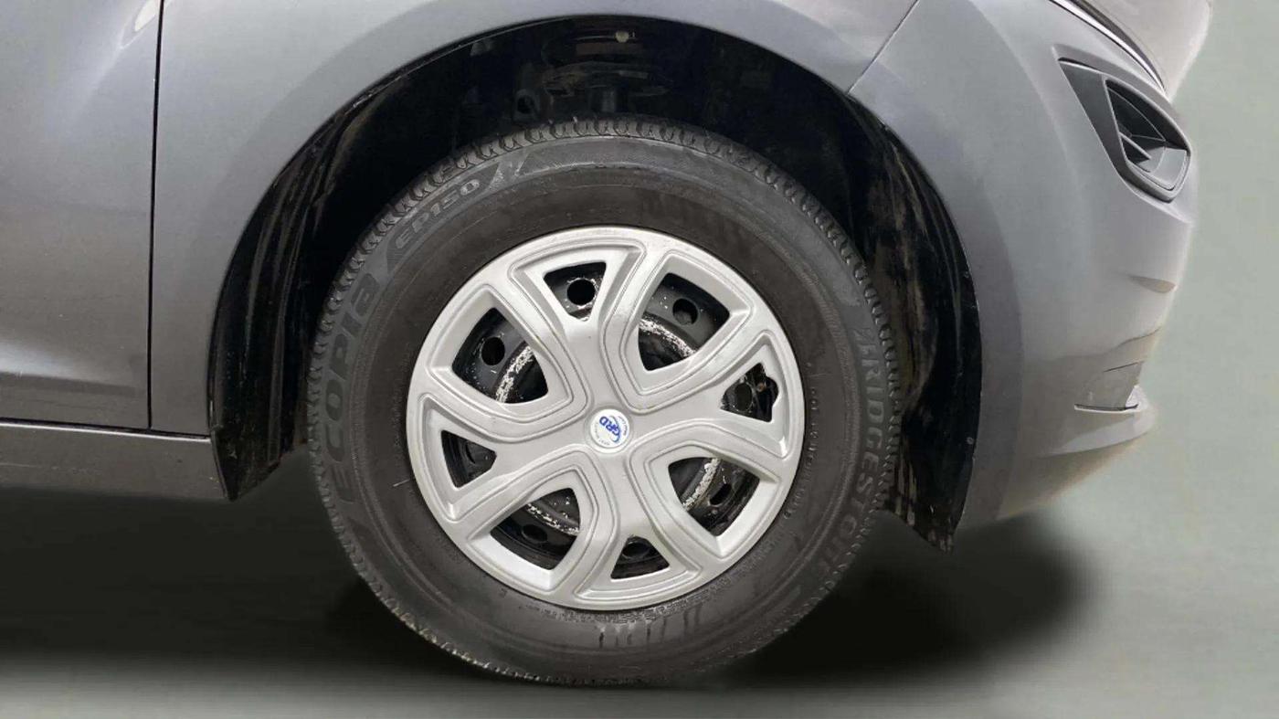 2021 Tata ALTROZ XE PETROL, Petrol, Manual, 51,293 km, Right Front Wheel