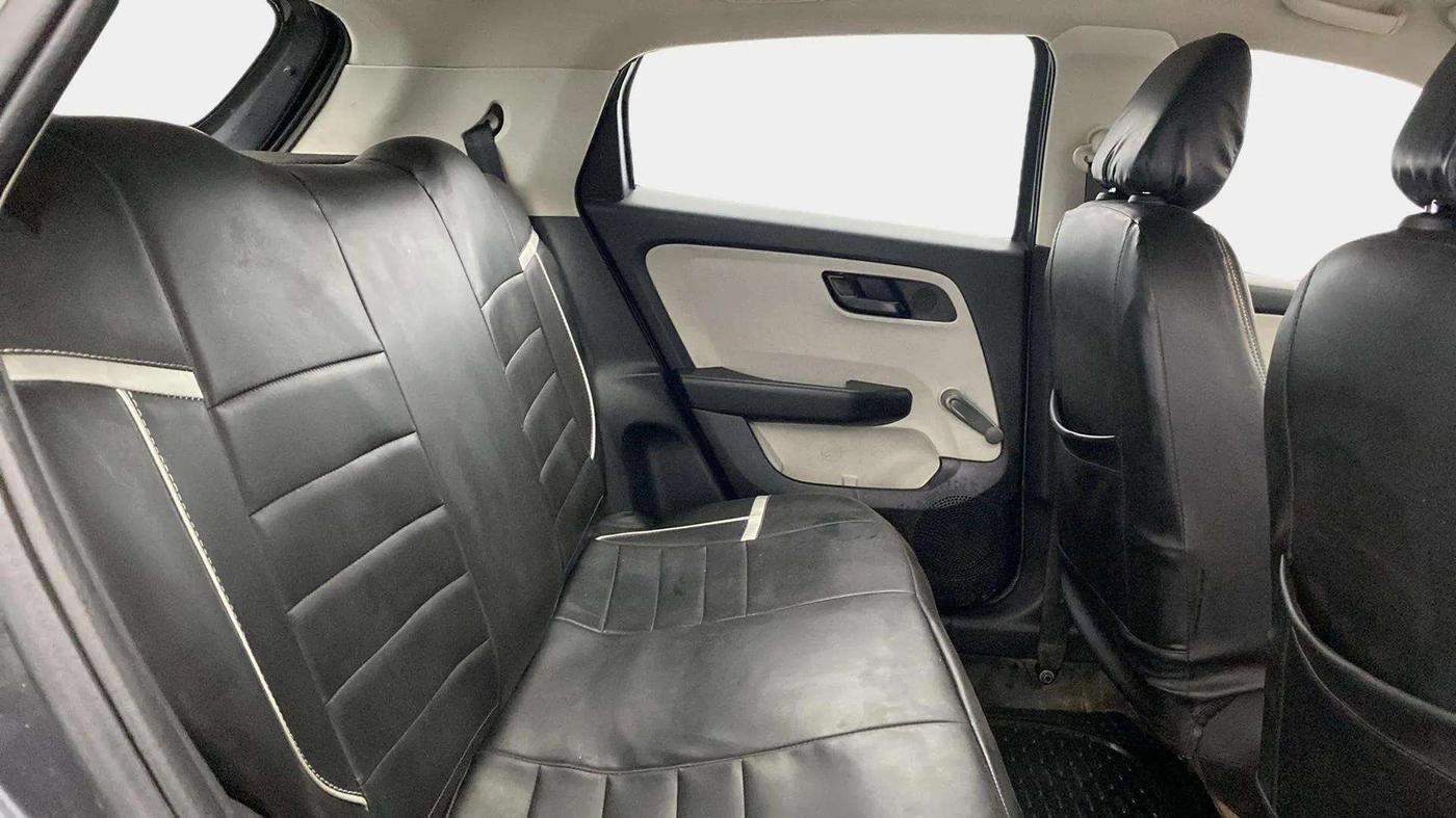2021 Tata ALTROZ XE PETROL, Petrol, Manual, 51,293 km, Right Side Rear Door Cabin