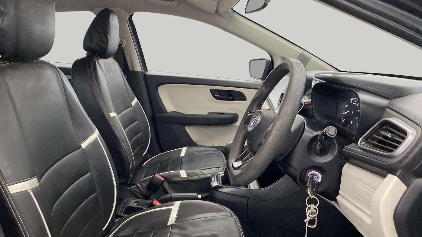 2021 Tata ALTROZ XE PETROL, Petrol, Manual, 51,293 km, Right Side Front Door Cabin
