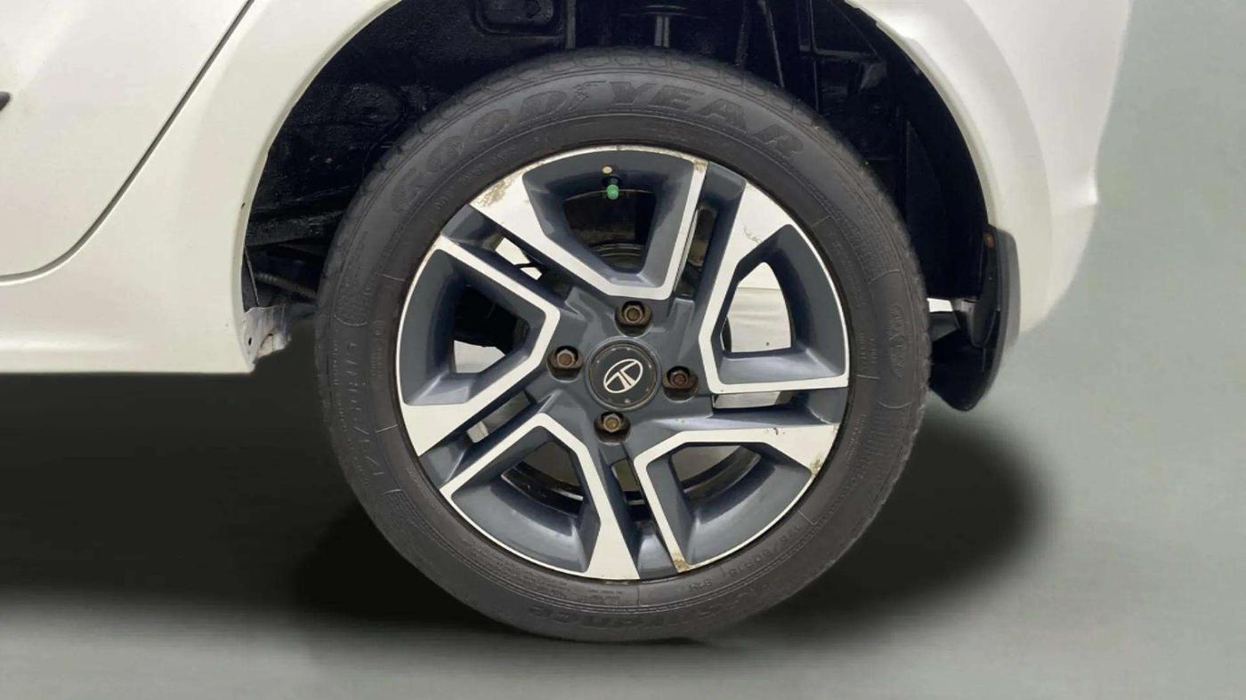 2019 Tata Tiago XZ PLUS PETROL, Petrol, Manual, 41,433 km, Left Rear Wheel