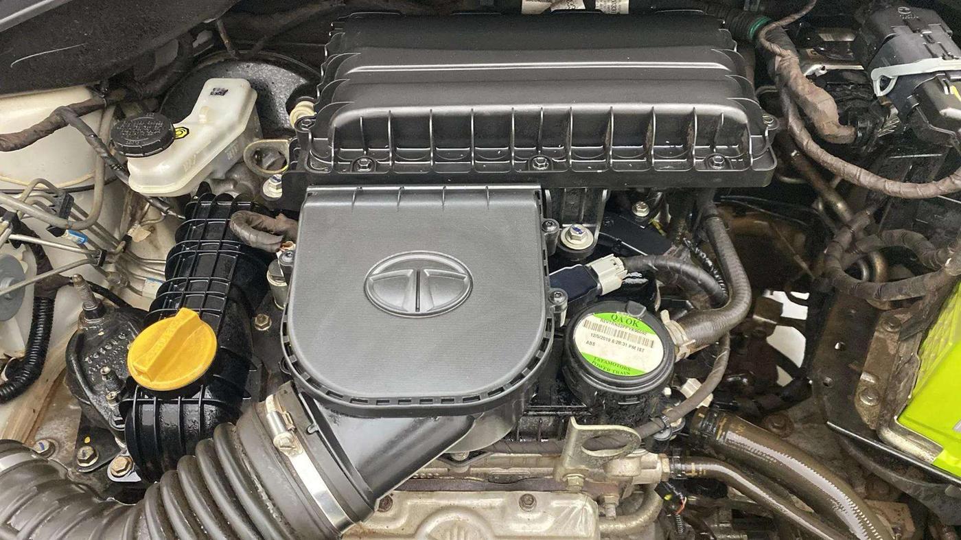 2019 Tata Tiago XZ PLUS PETROL, Petrol, Manual, 41,433 km, Engine View