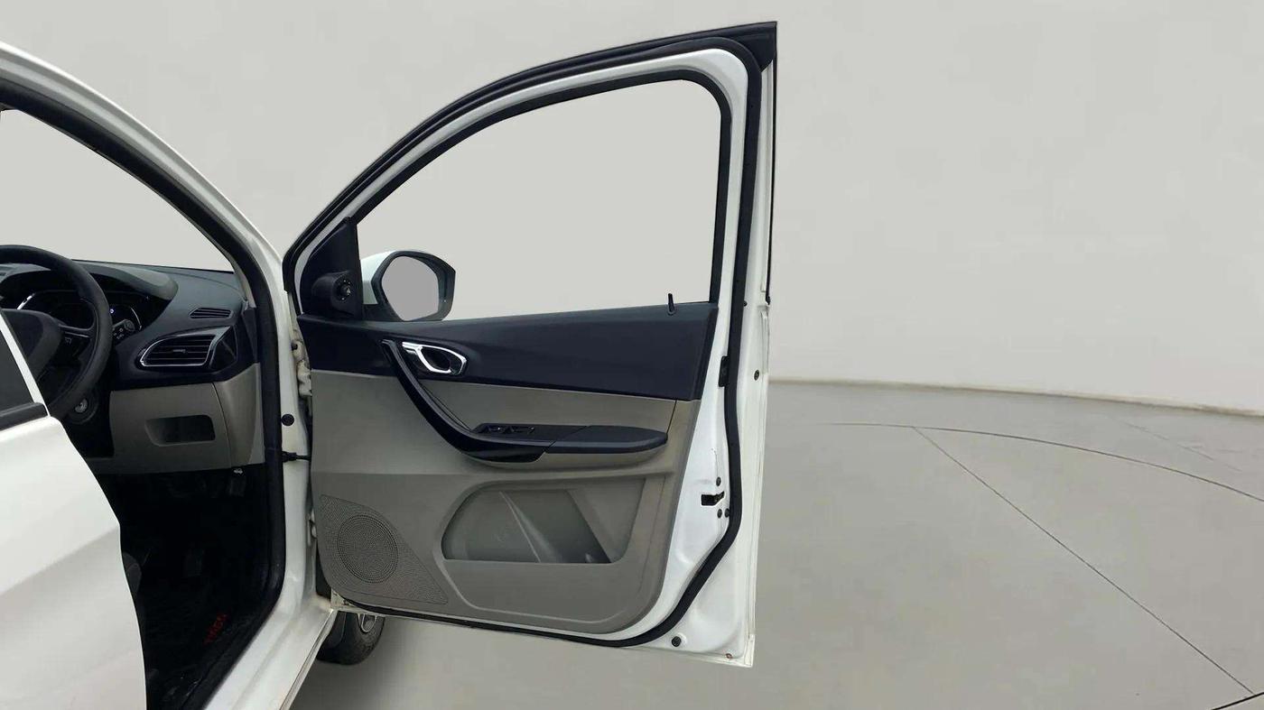 2019 Tata Tiago XZ PLUS PETROL, Petrol, Manual, 41,433 km, RHS Front Door