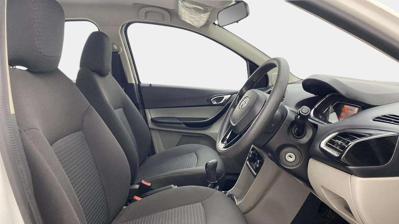 2019 Tata Tiago XZ PLUS PETROL, Petrol, Manual, 41,433 km, Right Side Front Door Cabin