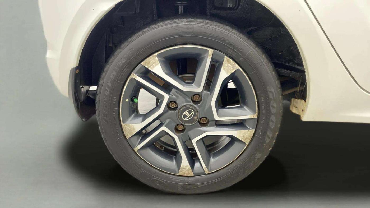 2019 Tata Tiago XZ PLUS PETROL, Petrol, Manual, 41,433 km, Right Rear Wheel