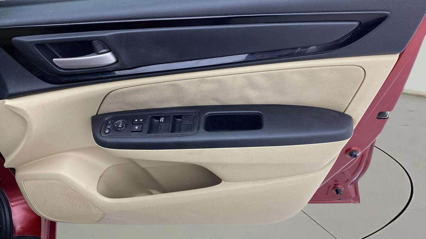 2018 Honda Amaze 1.5L I-DTEC V CVT, Diesel, Automatic, 46,985 km, Driver Side Door Panels Control