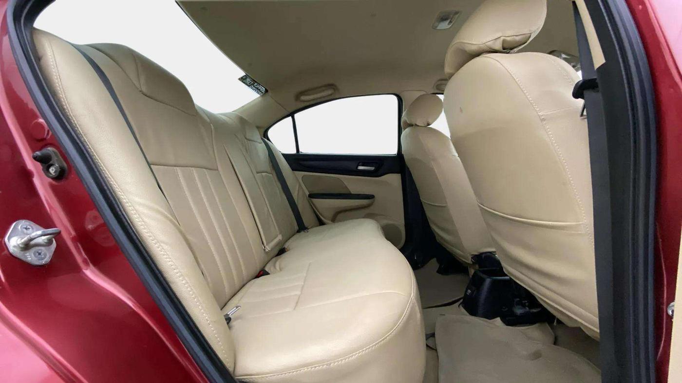 2018 Honda Amaze 1.5L I-DTEC V CVT, Diesel, Automatic, 46,985 km, Right Side Rear Door Cabin
