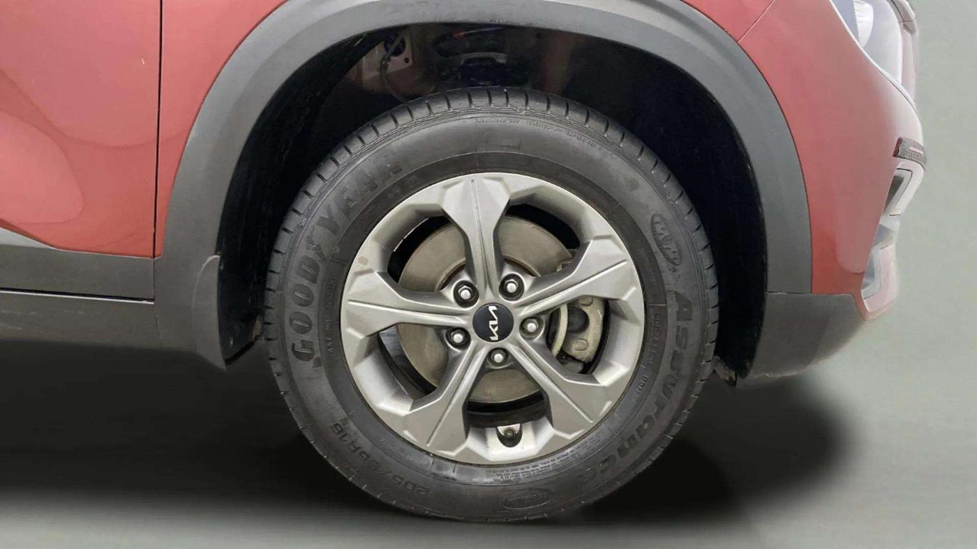 2022 KIA SELTOS HTK PLUS 1.5 DIESEL, Diesel, Manual, 30,084 km, Right Front Wheel