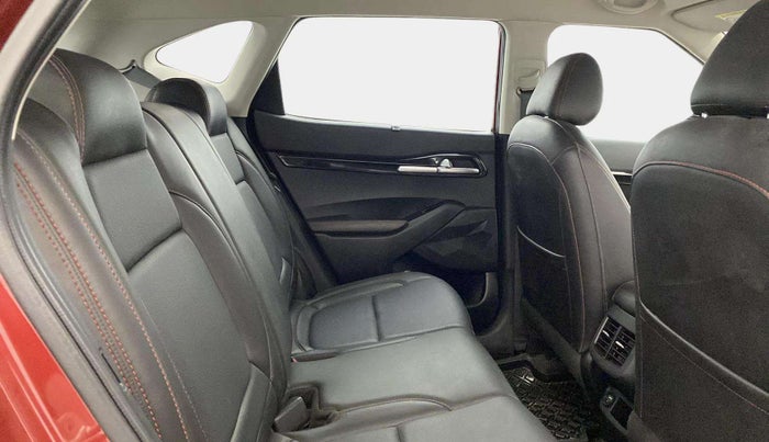 2022 KIA SELTOS HTK PLUS 1.5 DIESEL, Diesel, Manual, 30,084 km, Right Side Rear Door Cabin