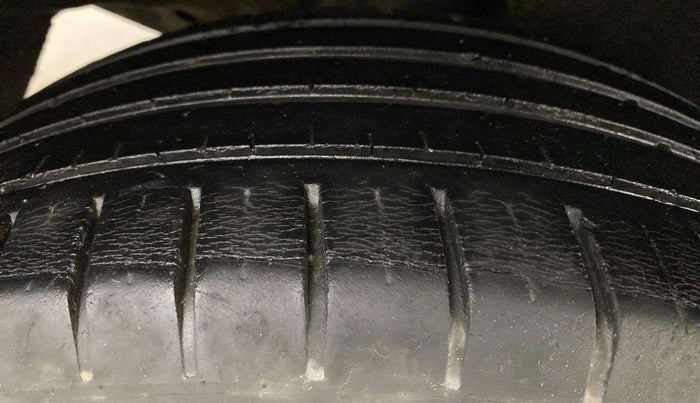 2017 Maruti Baleno ZETA CVT PETROL 1.2, Petrol, Automatic, 45,975 km, Right Rear Tyre Tread
