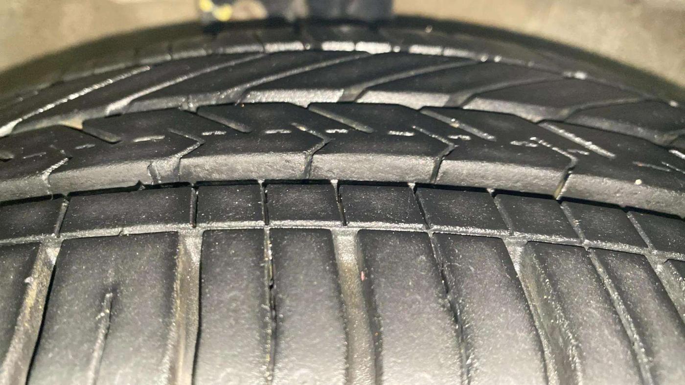 2017 Maruti Celerio ZXI AMT (O), Petrol, Automatic, 74,530 km, Right Front Tyre Tread