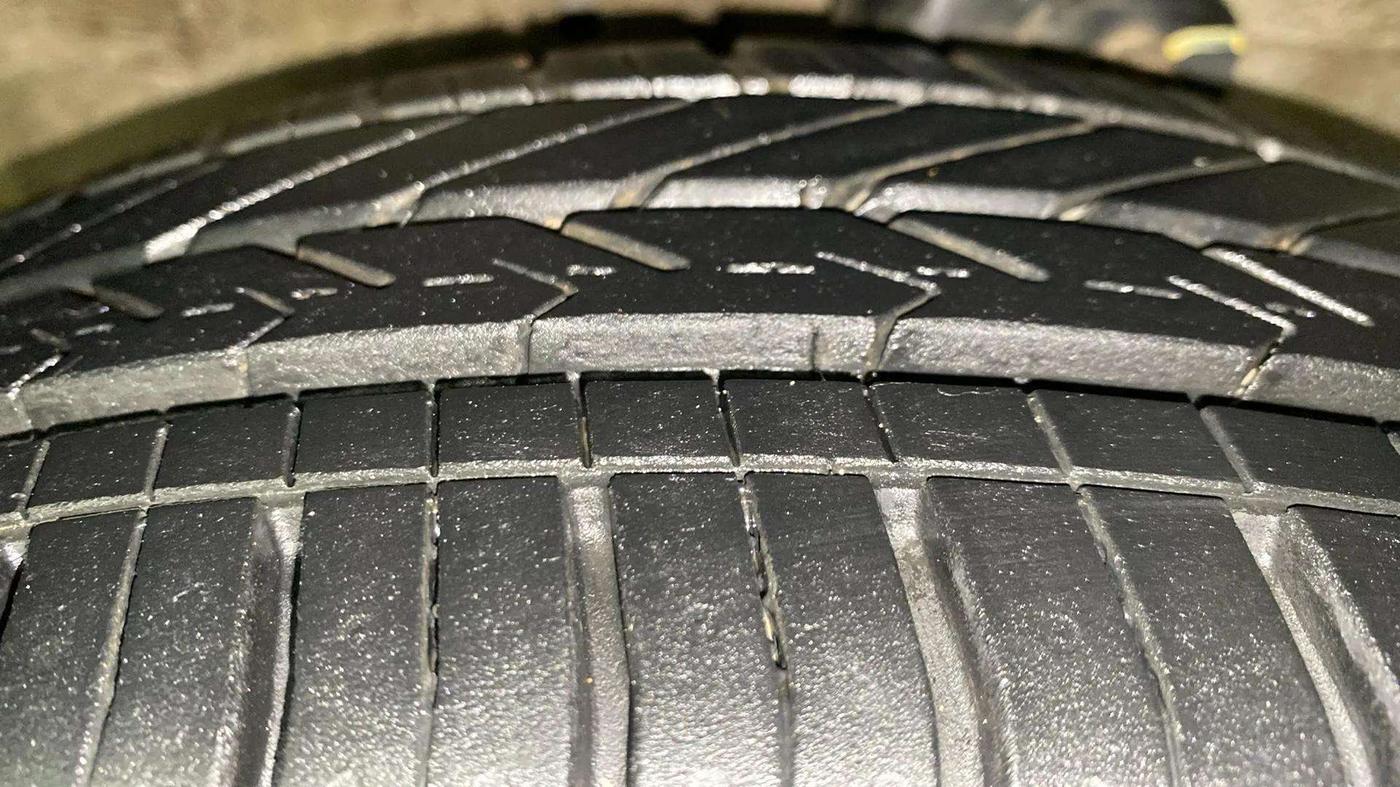 2017 Maruti Celerio ZXI AMT (O), Petrol, Automatic, 74,530 km, Left Front Tyre Tread