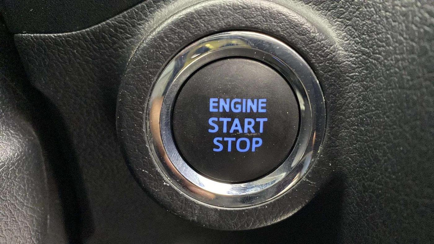 2020 Toyota Innova Crysta 2.4 VX 7 STR, Diesel, Manual, 34,186 km, Keyless Start/ Stop Button