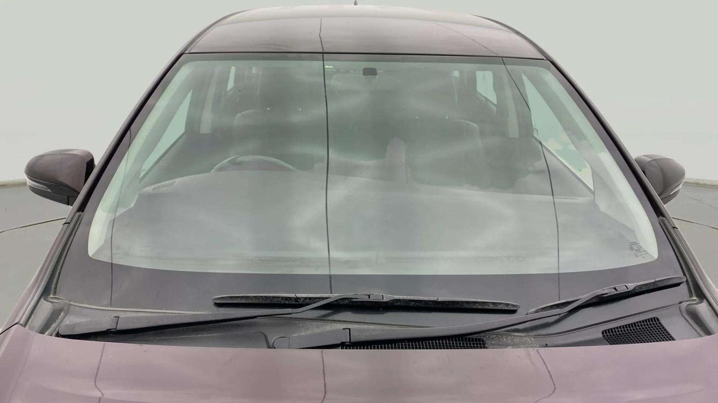 2020 Toyota Innova Crysta 2.4 VX 7 STR, Diesel, Manual, 34,186 km, Front Windshield