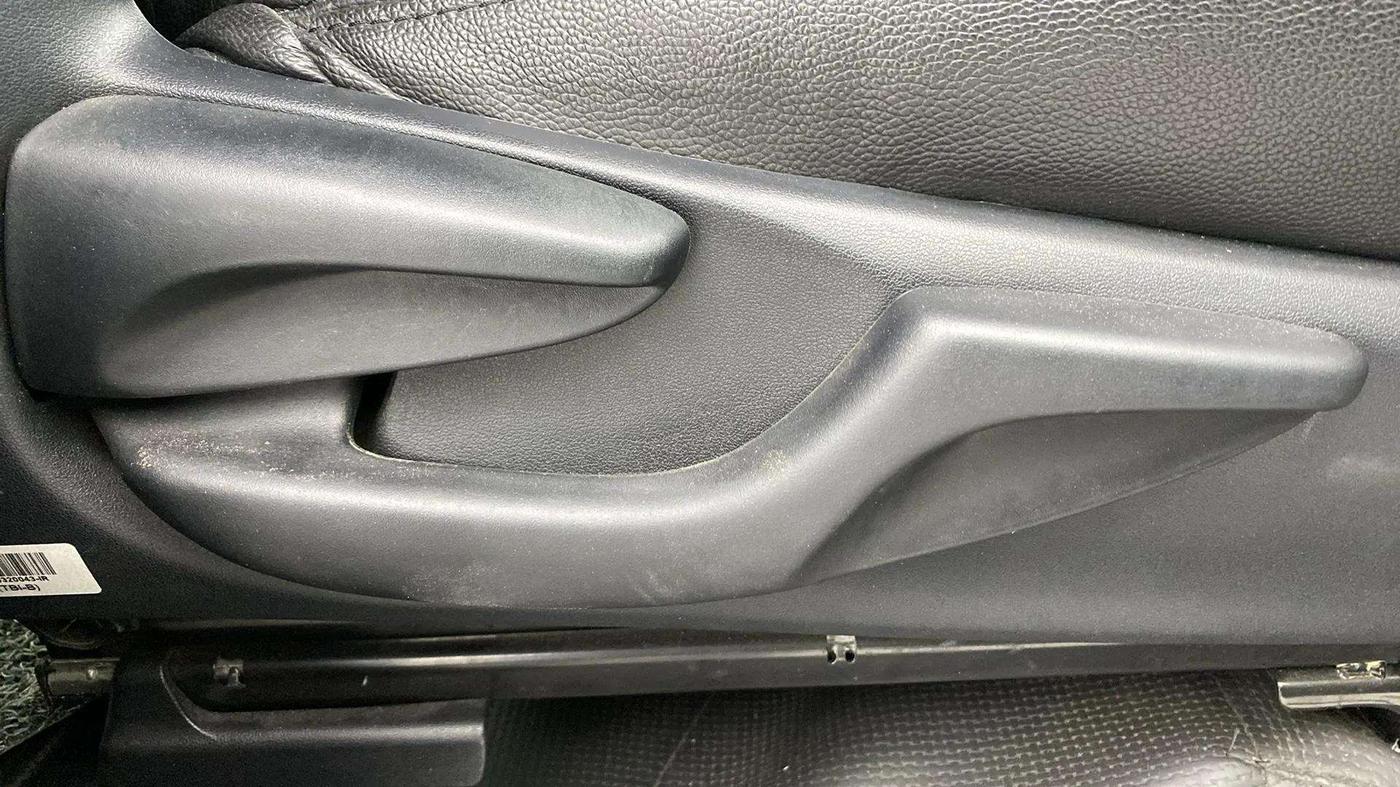 2020 Toyota Innova Crysta 2.4 VX 7 STR, Diesel, Manual, 34,186 km, Driver Side Adjustment Panel