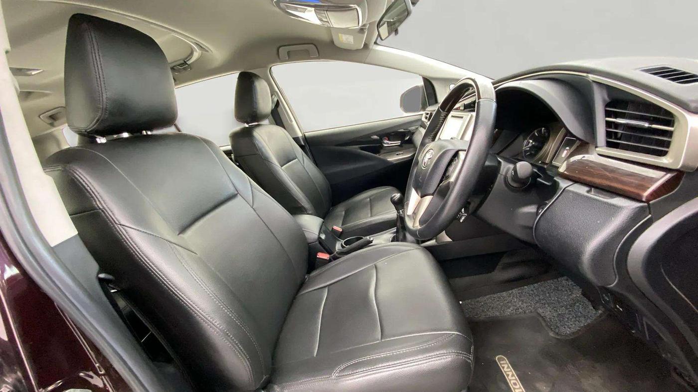 2020 Toyota Innova Crysta 2.4 VX 7 STR, Diesel, Manual, 34,186 km, Right Side Front Door Cabin