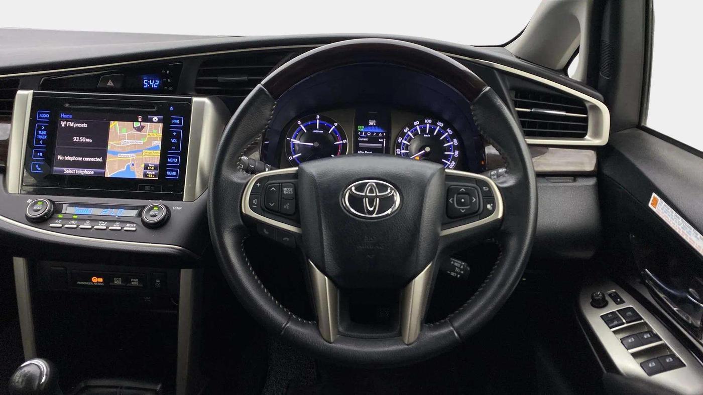 2020 Toyota Innova Crysta 2.4 VX 7 STR, Diesel, Manual, 34,186 km, Steering Wheel Close Up
