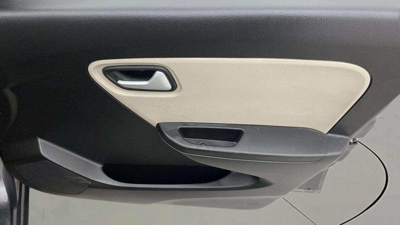 2020 Maruti Alto VXI PLUS, Petrol, Manual, 16,188 km, Driver Side Door Panels Control