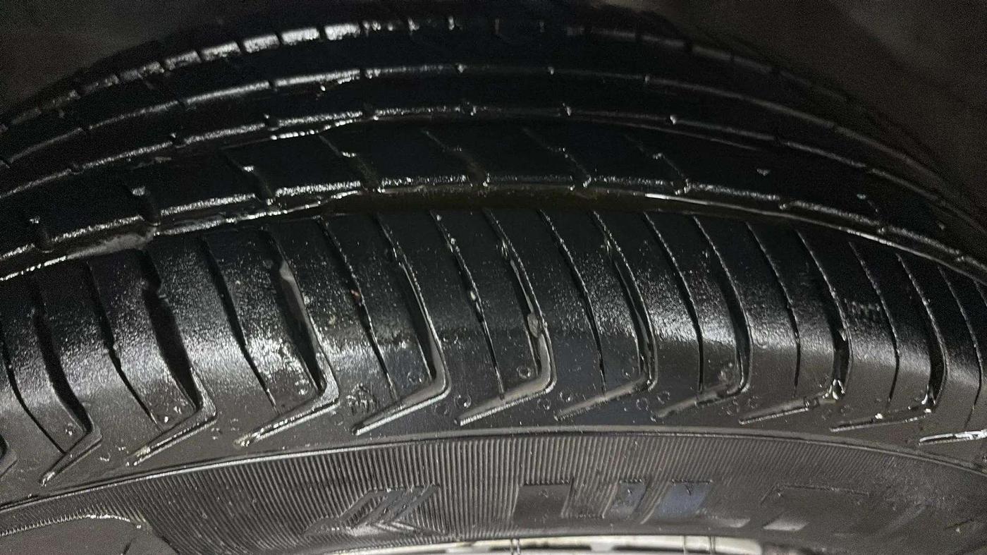 2020 Maruti New Wagon-R LXI CNG 1.0, CNG, Manual, 54,687 km, Left Front Tyre Tread