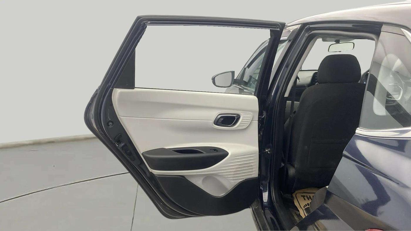 2024 Hyundai NEW I20 Sportz (O) 1.2 IVT, Petrol, Automatic, 26,371 km, LHS Rear Door
