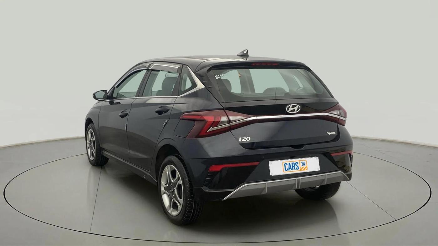 2024 Hyundai NEW I20 Sportz (O) 1.2 IVT, Petrol, Automatic, 26,371 km, Left Back Diagonal