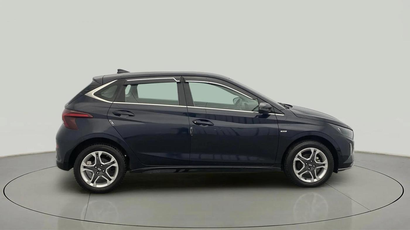 2024 Hyundai NEW I20 Sportz (O) 1.2 IVT, Petrol, Automatic, 26,371 km, Right Side View