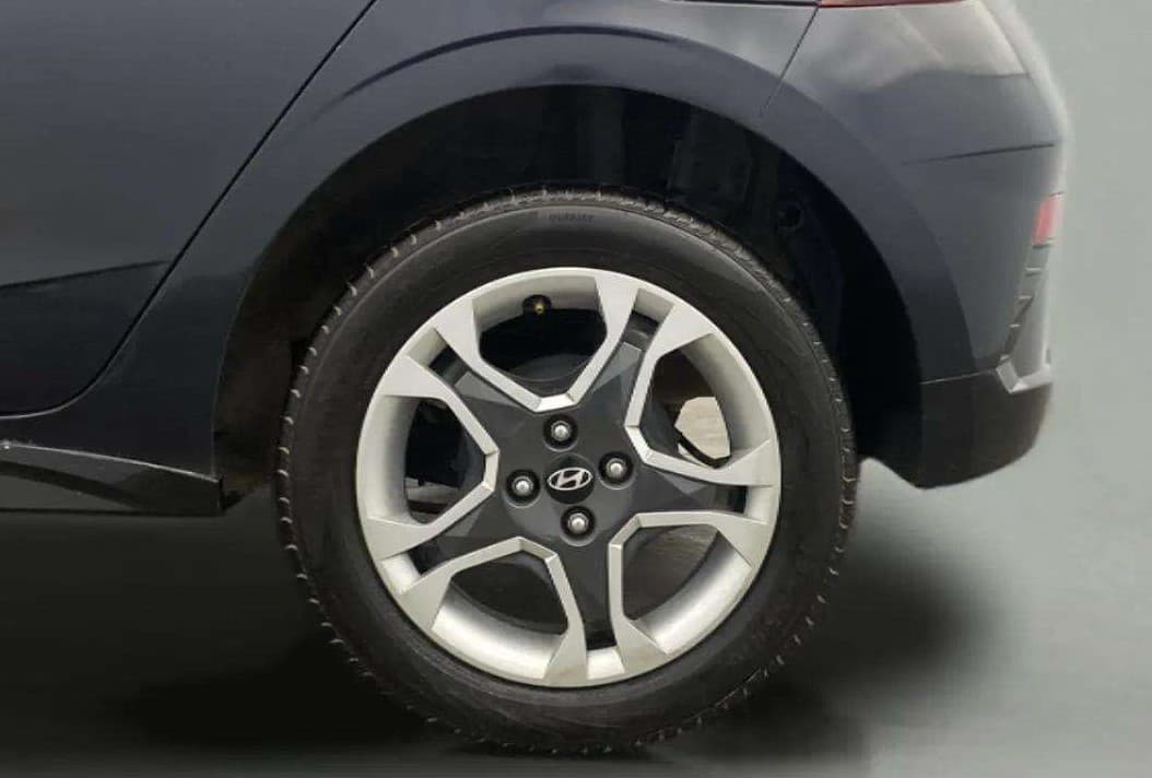 2024 Hyundai NEW I20 Sportz (O) 1.2 IVT, Petrol, Automatic, 26,371 km, Left Rear Wheel