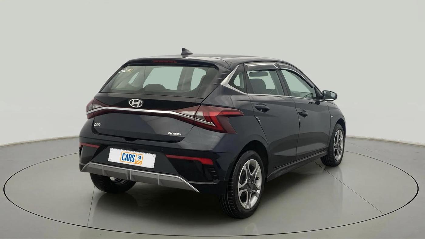 2024 Hyundai NEW I20 Sportz (O) 1.2 IVT, Petrol, Automatic, 26,371 km, Right Back Diagonal