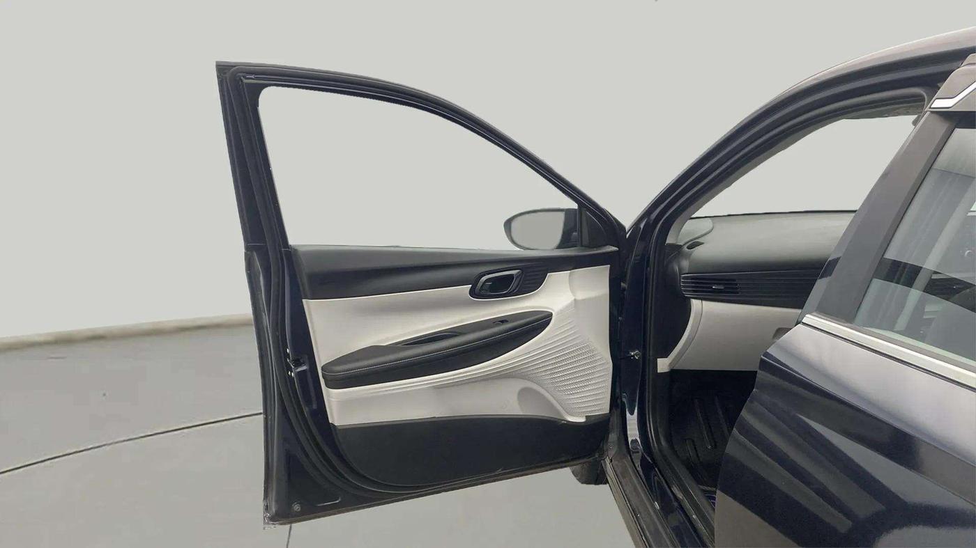 2024 Hyundai NEW I20 Sportz (O) 1.2 IVT, Petrol, Automatic, 26,371 km, LHS Front Door