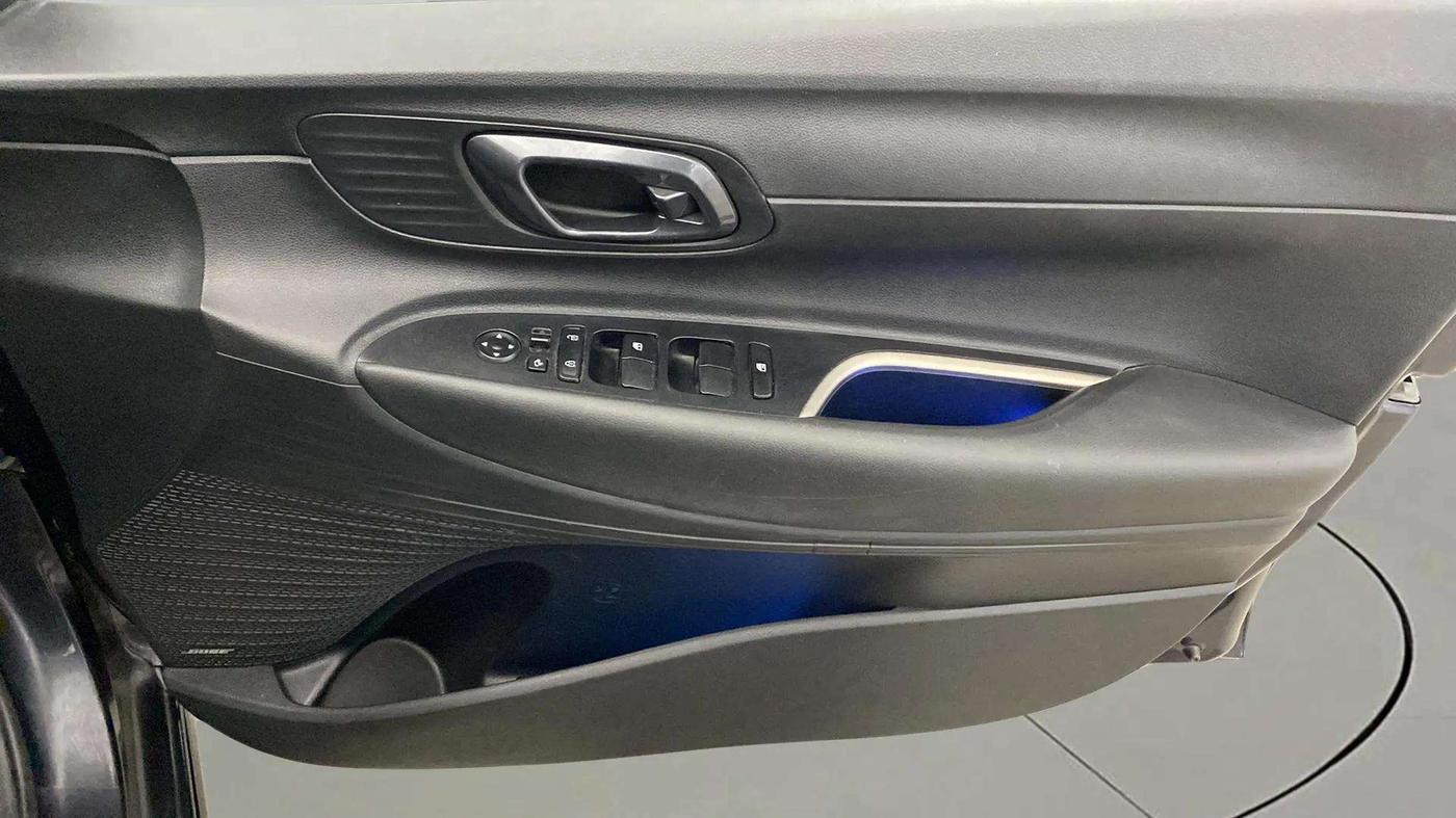 2021 Hyundai NEW I20 ASTA (O) 1.0 TURBO GDI DCT, Petrol, Automatic, 31,128 km, Driver Side Door Panels Control