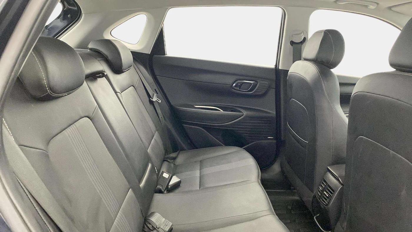 2021 Hyundai NEW I20 ASTA (O) 1.0 TURBO GDI DCT, Petrol, Automatic, 31,128 km, Right Side Rear Door Cabin