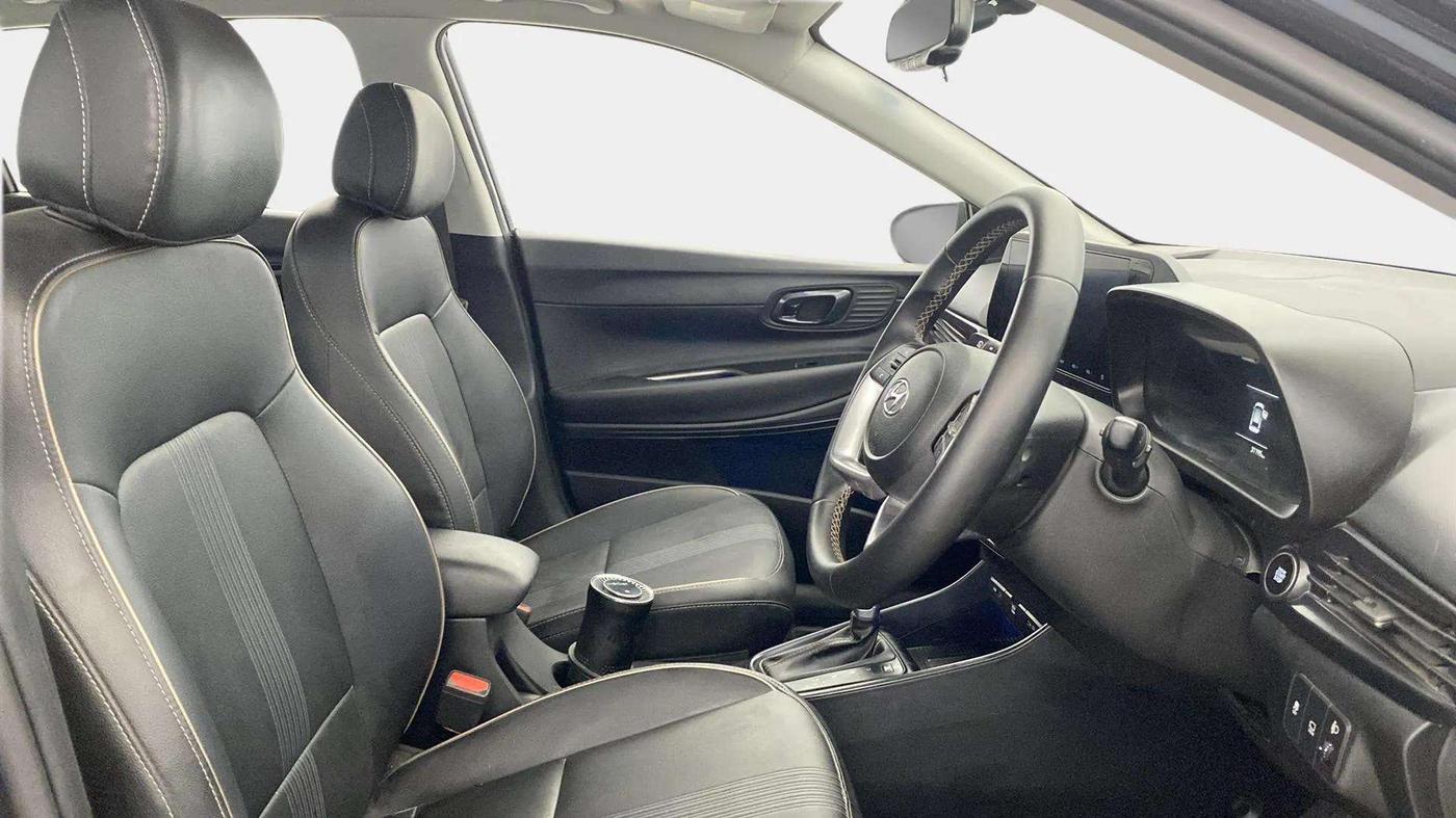 2021 Hyundai NEW I20 ASTA (O) 1.0 TURBO GDI DCT, Petrol, Automatic, 31,128 km, Right Side Front Door Cabin