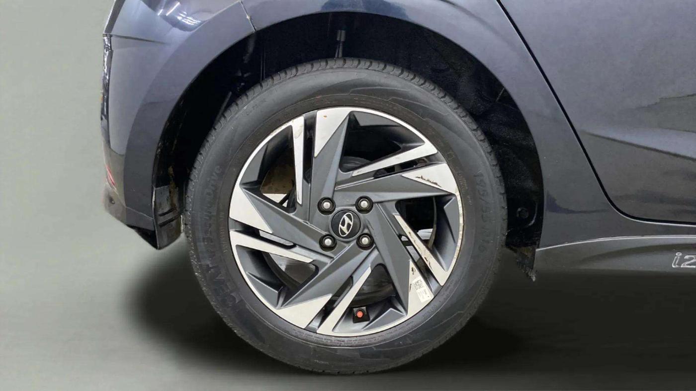 2021 Hyundai NEW I20 ASTA (O) 1.0 TURBO GDI DCT, Petrol, Automatic, 31,128 km, Right Rear Wheel