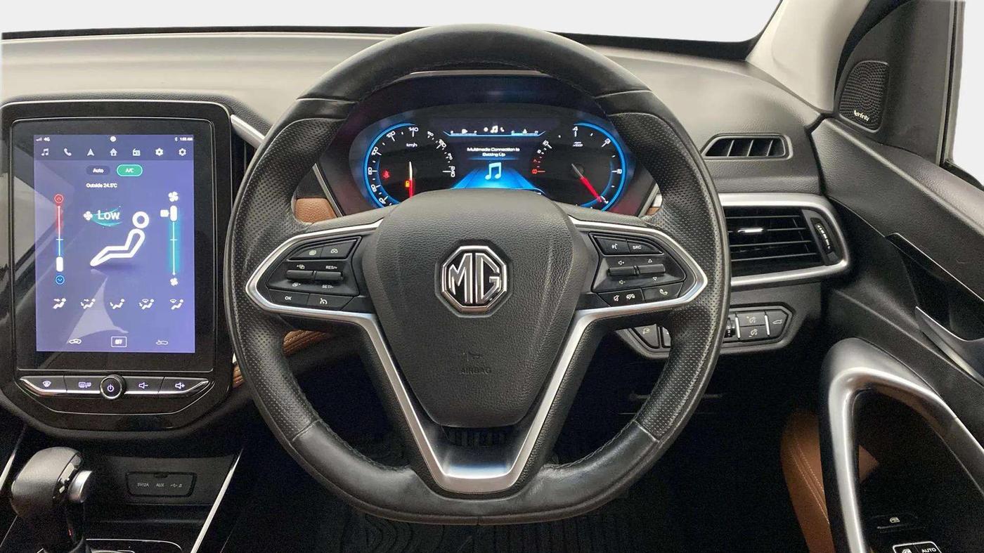 2020 MG HECTOR PLUS SHARP 1.5 PETROL TURBO DCT 6-STR, Petrol, Automatic, 16,935 km, Steering Wheel Close Up