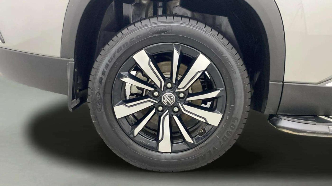 2020 MG HECTOR PLUS SHARP 1.5 PETROL TURBO DCT 6-STR, Petrol, Automatic, 16,935 km, Right Rear Wheel