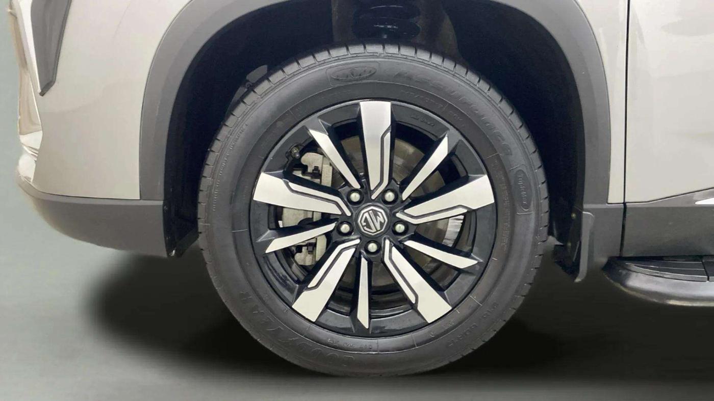 2020 MG HECTOR PLUS SHARP 1.5 PETROL TURBO DCT 6-STR, Petrol, Automatic, 16,935 km, Left Front Wheel