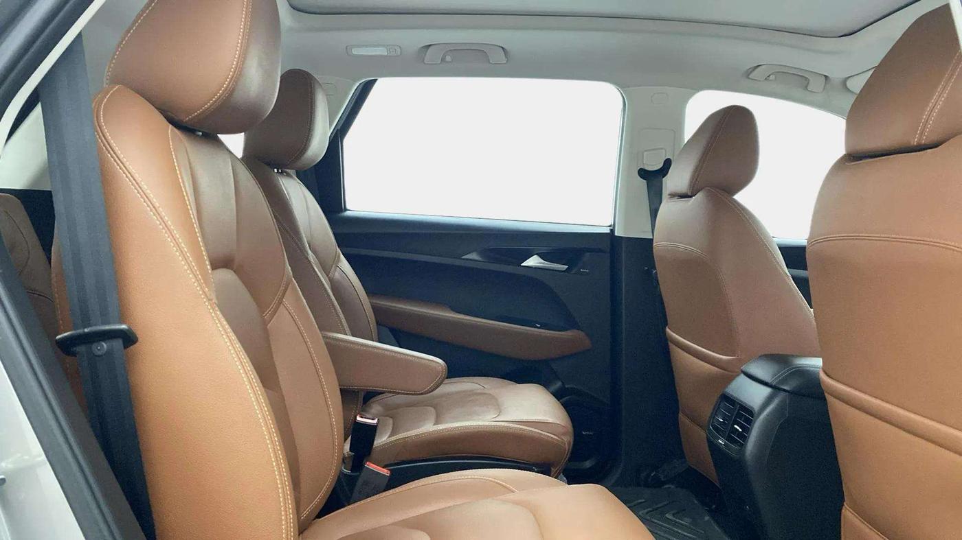 2020 MG HECTOR PLUS SHARP 1.5 PETROL TURBO DCT 6-STR, Petrol, Automatic, 16,935 km, Right Side Rear Door Cabin