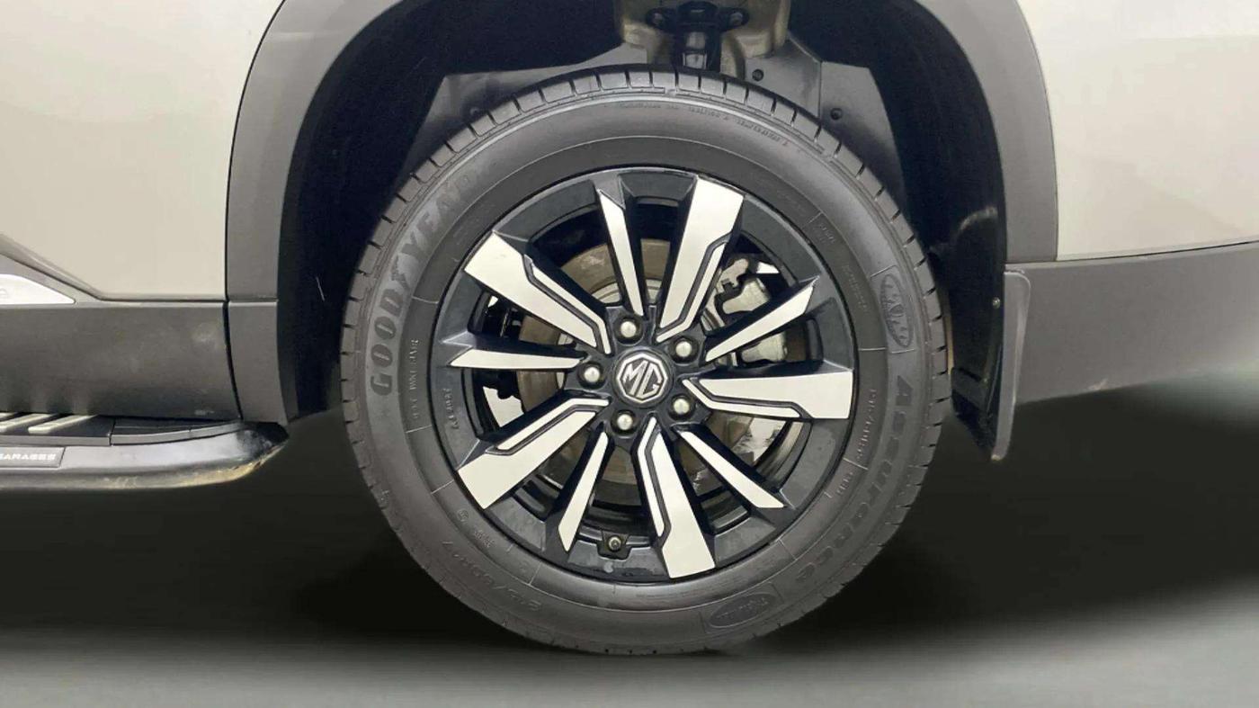 2020 MG HECTOR PLUS SHARP 1.5 PETROL TURBO DCT 6-STR, Petrol, Automatic, 16,935 km, Left Rear Wheel