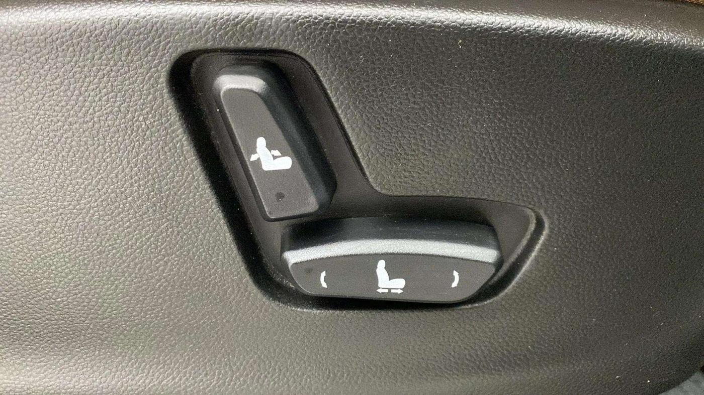 2020 MG HECTOR PLUS SHARP 1.5 PETROL TURBO DCT 6-STR, Petrol, Automatic, 16,935 km, Driver Side Adjustment Panel
