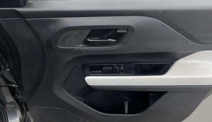 2023 Tata PUNCH PURE MT, Petrol, Manual, 18,625 km, Driver Side Door Panels Control