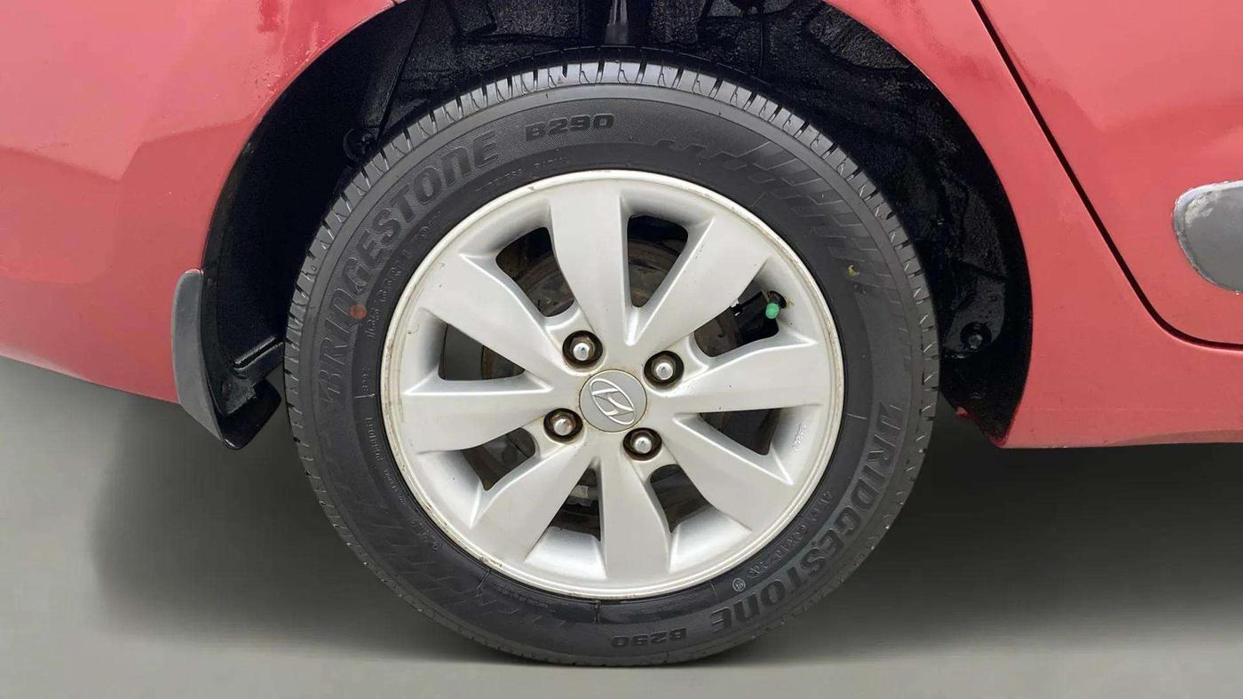 2014 Hyundai Xcent S 1.2, Petrol, Manual, 53,308 km, Right Rear Wheel