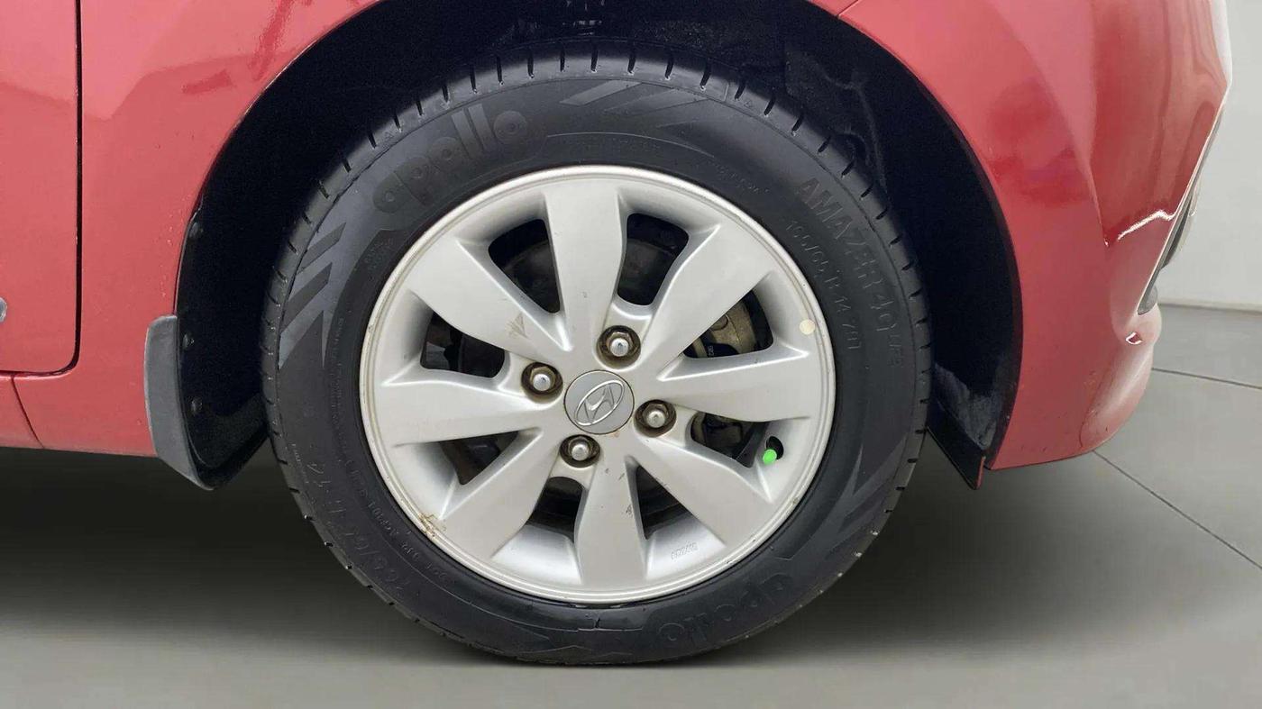 2014 Hyundai Xcent S 1.2, Petrol, Manual, 53,308 km, Right Front Wheel