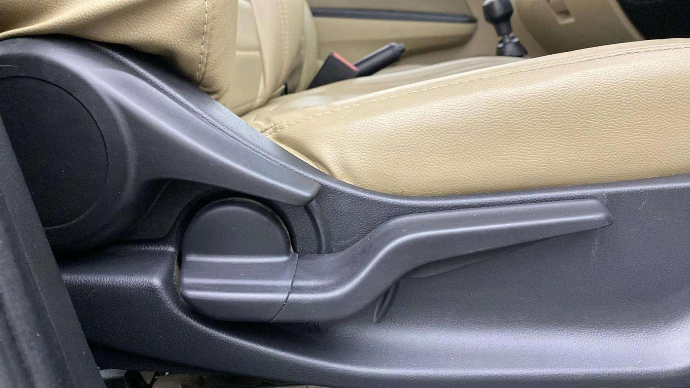 2021 Honda Amaze 1.2L I-VTEC VX, Petrol, Manual, 44,510 km, Driver Side Adjustment Panel