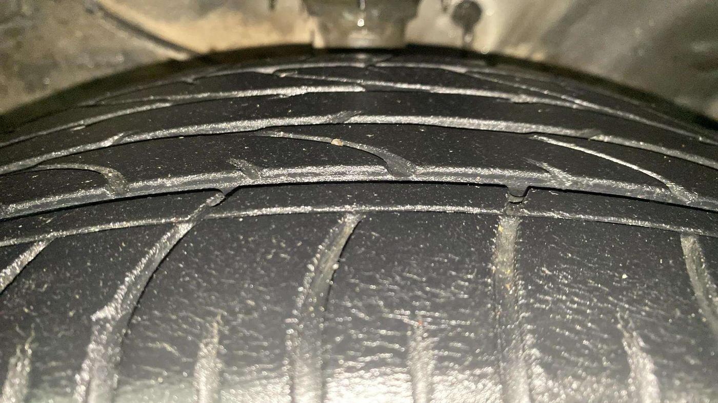 2018 Hyundai Creta SX AT 1.6 PETROL, Petrol, Automatic, 42,353 km, Right Front Tyre Tread