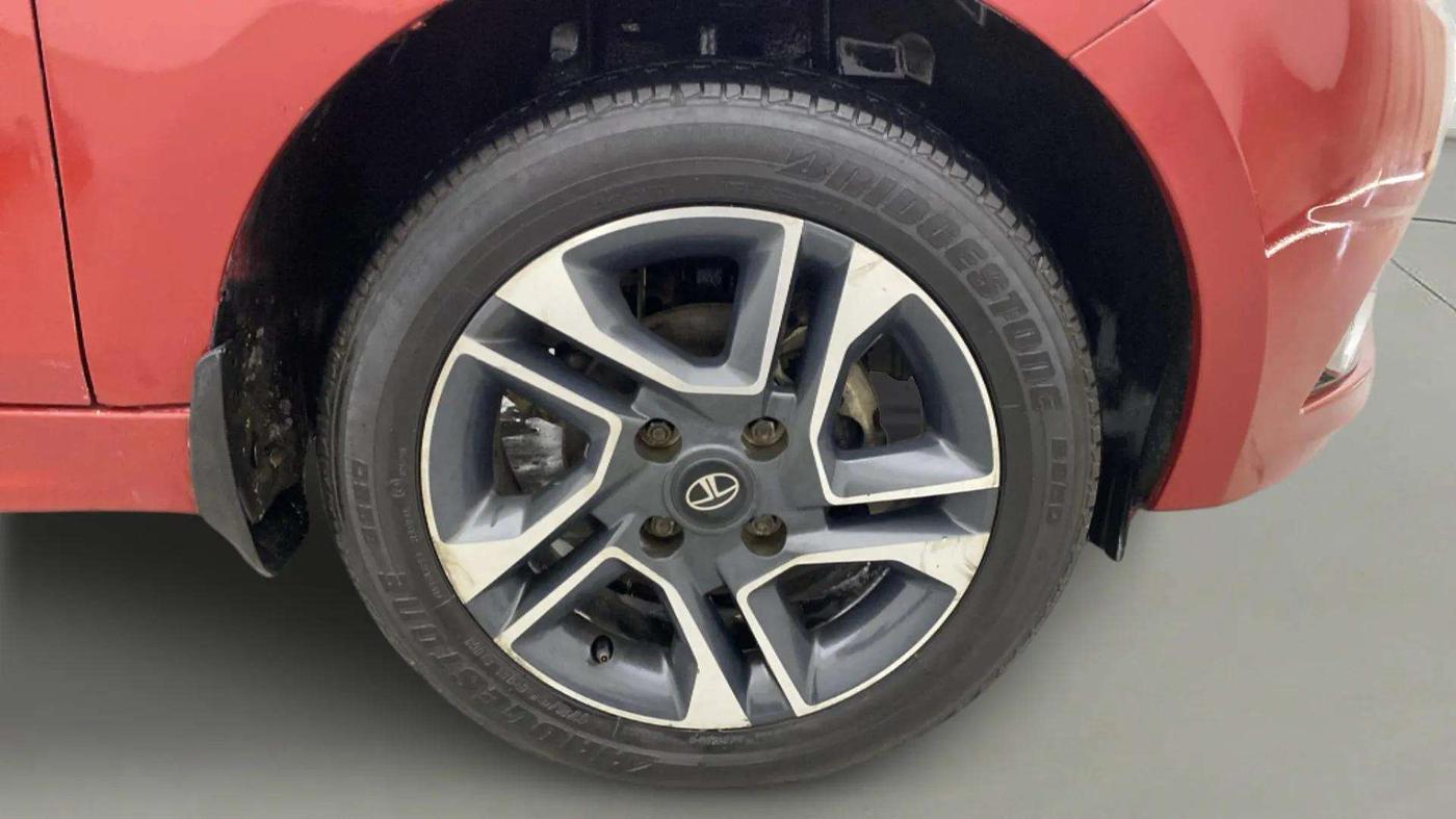 2018 Tata TIGOR XZ (O) PETROL, Petrol, Manual, 65,246 km, Right Front Wheel