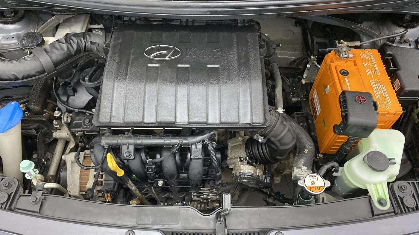 2016 Hyundai Grand i10 SPORTZ 1.2 KAPPA VTVT, Petrol, Manual, 22,357 km, Engine View