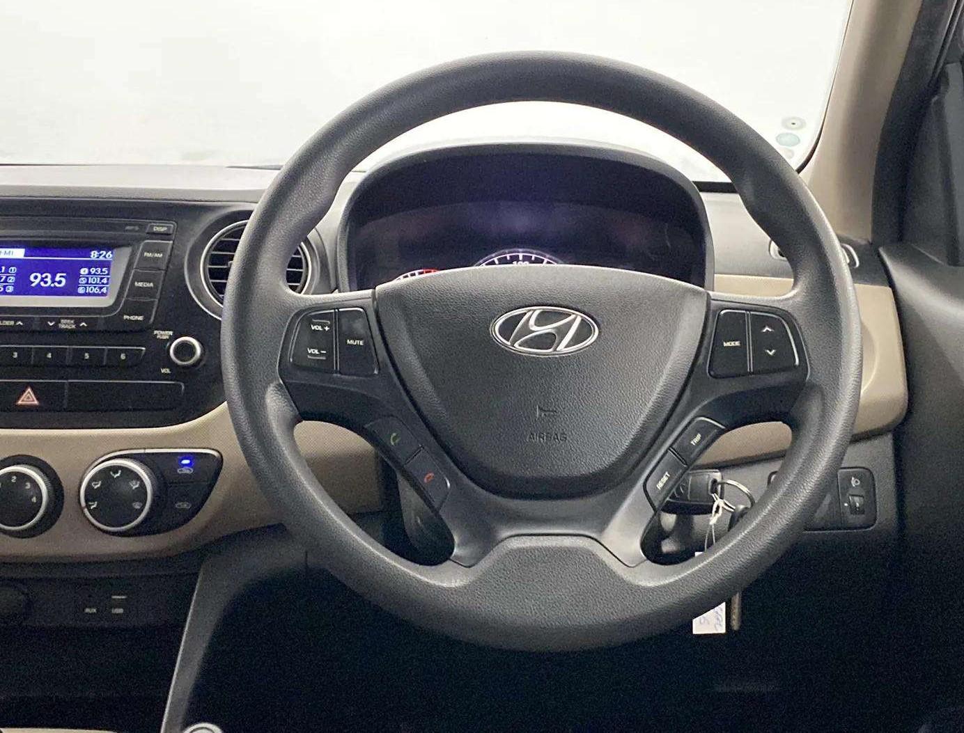 2016 Hyundai Grand i10 SPORTZ 1.2 KAPPA VTVT, Petrol, Manual, 22,357 km, Steering Wheel Close Up